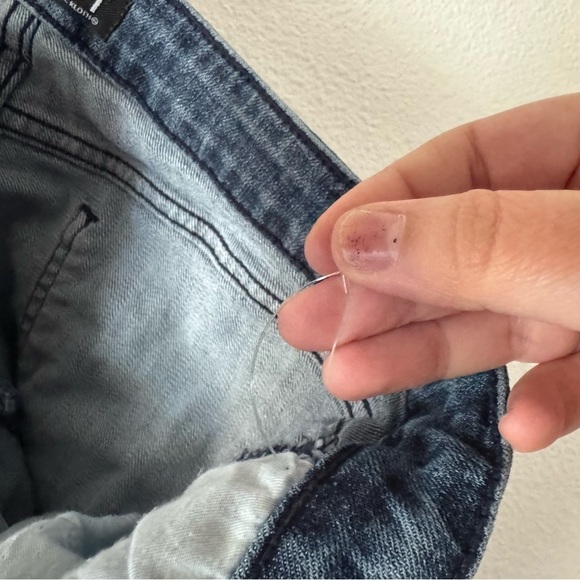 Kut from the Kloth Madeline Boyfriend Denim Plus Short 14 Casual Everyday Style - Picture 11 of 16